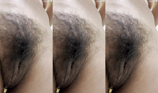 Black Hairy Pussy Revealing Video of Horny Desi Girlfriend