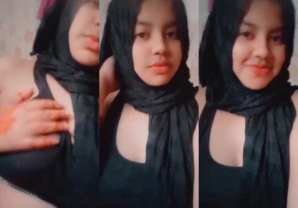 Cute Muslim Girl Rubbing Her Boobs And Fingering Her Wet Pussy XXX Sex