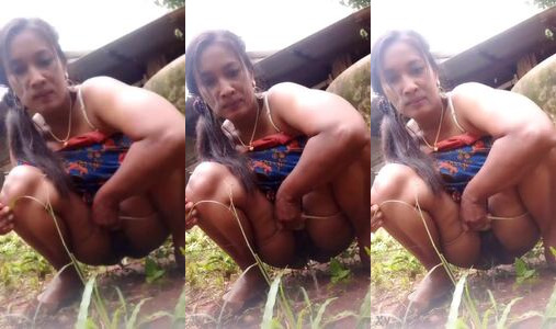 Desi GF Pissing outdoors on hidden camera getting her wet pussy exposed