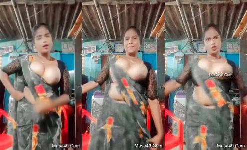 Sensual Kolkata Bhabhi Shakes Her 36D Boobs In A Hot Mujra Dance