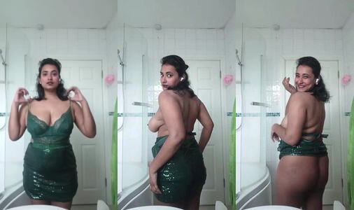 Mumbai Modern Lady Nude Selfie for Boyfriend 46-Size Big Boobs