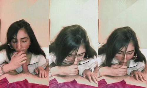 Chasmish Muslim GF Sucks Lover's Big Cock For Deep Blowjob