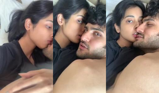 Hot Muslim Girlfriend Gets Her Tight Pussy Fucked by Her Boyfriend