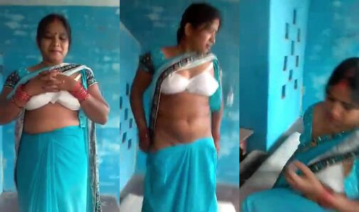 Rajasthan Village Aunty Exposes Hairy Pussy for Neighbor Guy in Blue Saree