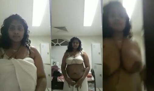 TV Serial Actress Exposes Huge Boobs in Viral Towel Drop Video